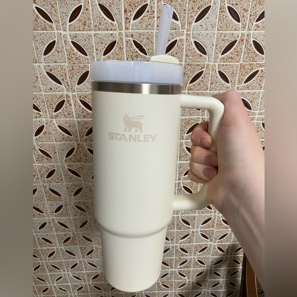 NWOT 30 oz Stanley water bottle